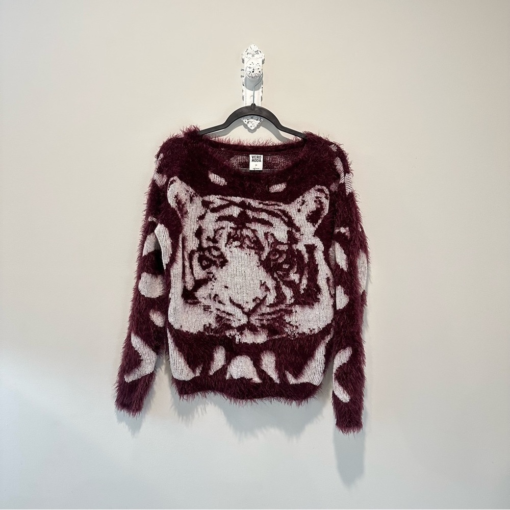 Vero Moda Burgundy Tiger Sweater - Picture 2 of 15